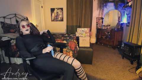 Media: audrey_ Chaturbate 2023-10-25 03:27:00