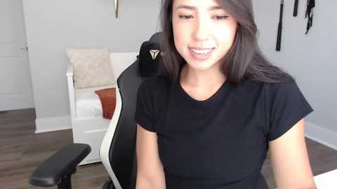 Media: jadelove_ Chaturbate 2023-10-25 18:20:00