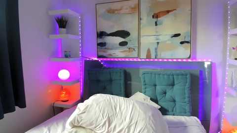 Media: kateskurves Chaturbate 2023-10-25 16:13:00