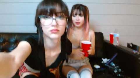 petiteemo @ chaturbate on 20231025