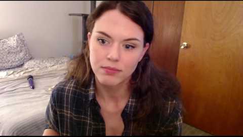 Media: charlotte1996 Chaturbate 2023-10-27 01:50:00