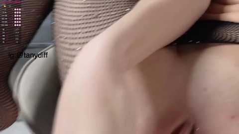 Media: diffgirls Chaturbate 2023-10-27 14:56:00