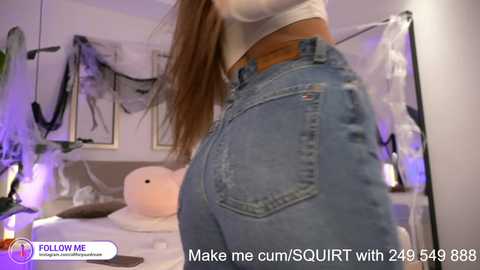 Media: dovia Chaturbate 2023-10-27 20:09:00