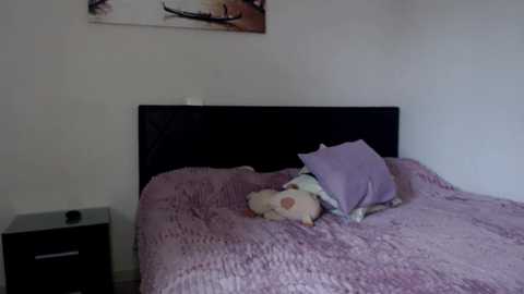 Media: hugetittiesgerda Chaturbate 2023-10-27 12:32:00