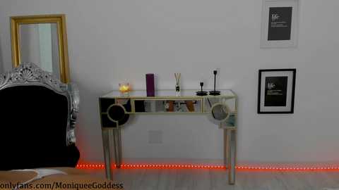 Media: moniqueeass Chaturbate 2023-10-27 12:14:00