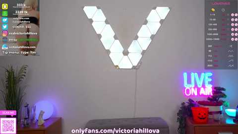 Media: victoriahillova Chaturbate 2023-10-27 04:56:00