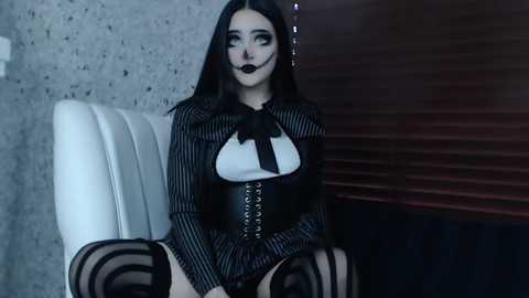 Media: charlotte_germanotta_ Chaturbate 2023-10-28 19:19:00