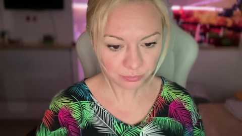 Media: kiradivine Chaturbate 2023-10-28 17:13:00