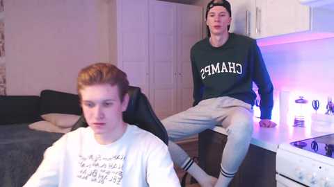 Media: mikewate Chaturbate 2023-10-28 13:43:00