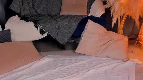 Media: milablush Chaturbate 2023-10-28 13:00:00