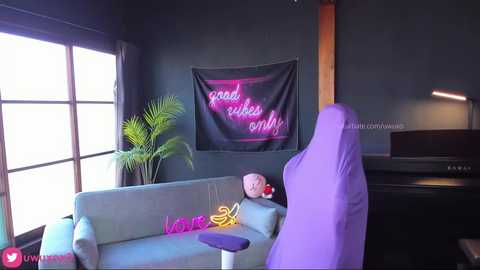Media: uwuxo Chaturbate 2023-10-28 05:44:00