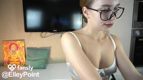Media: 2girls_1dream Chaturbate 2023-10-30 19:30:00