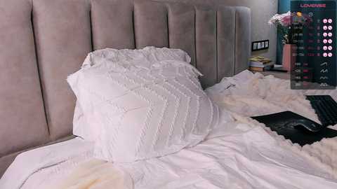 Media: misssweettie Chaturbate 2023-10-30 17:34:00
