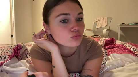 Media: queencassidyy Chaturbate 2023-10-30 04:48:00