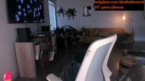 Media: doubedeesarai Chaturbate 2023-11-01 21:02:00