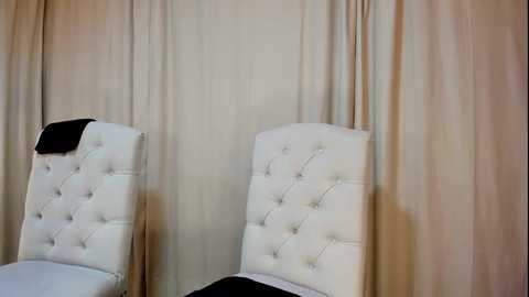 Media: its_lily Chaturbate 2023-11-01 19:15:00