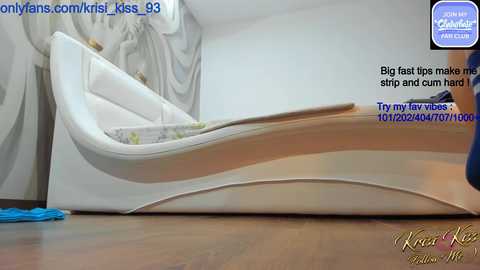 Media: krisi_kiss Chaturbate 2023-11-01 11:38:00
