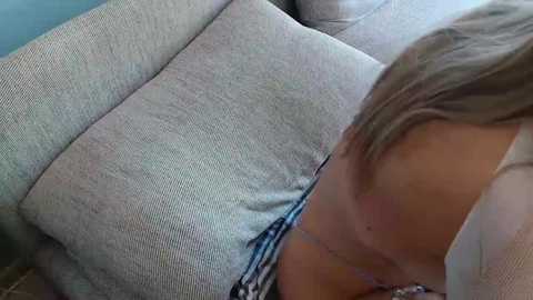 Media: mia_milonovich Chaturbate 2023-11-01 12:46:00