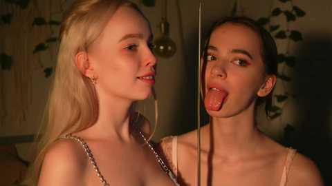 Media: mother__of__dragons Chaturbate 2023-11-01 00:48:00
