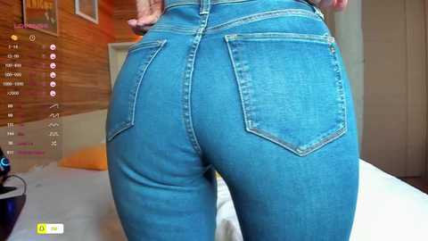 Media: _mari_ Chaturbate 2023-11-02 10:57:00
