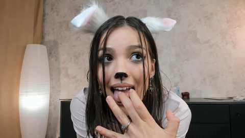 Media: emiliacourtney Chaturbate 2023-11-02 02:49:00