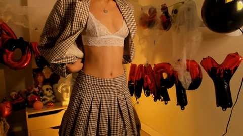 Media: lenaelisabeth Chaturbate 2023-11-02 18:07:00