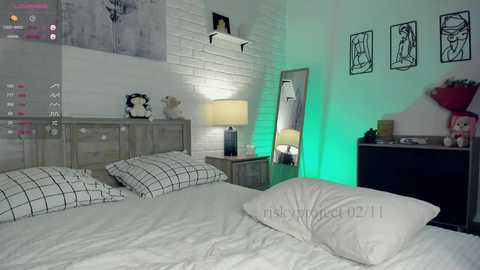Media: riskyproject Chaturbate 2023-11-02 21:57:00
