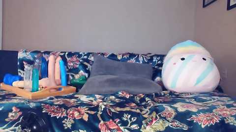 Media: khloeexoxo Chaturbate 2023-11-03 02:44:00