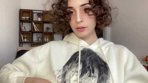 Media: wonderland_stia Chaturbate 2023-11-03 10:20:00