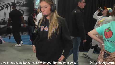 Media: marymoody Chaturbate 2023-11-04 19:52:00