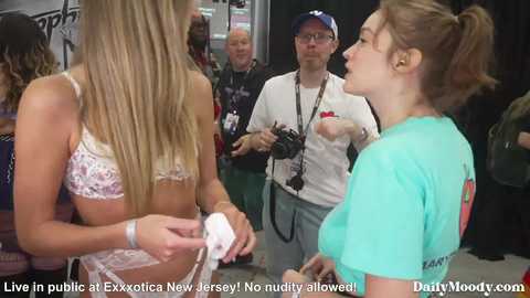 Media: marymoody Chaturbate 2023-11-04 20:01:00