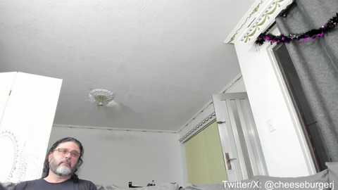 Media: cheeseburgerjesus Chaturbate 2023-11-05 02:20:00