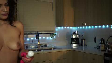 Media: jadeperez_ Chaturbate 2023-11-05 06:00:00