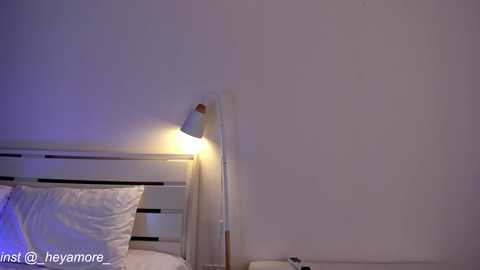 Media: love_melody Chaturbate 2023-11-05 15:06:00