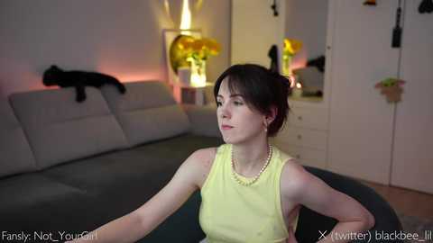 Media: _blackbee_ Chaturbate 2023-11-06 22:27:00