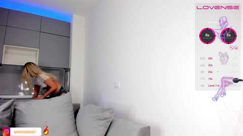 Media: blush_mikki Chaturbate 2023-11-06 15:09:00