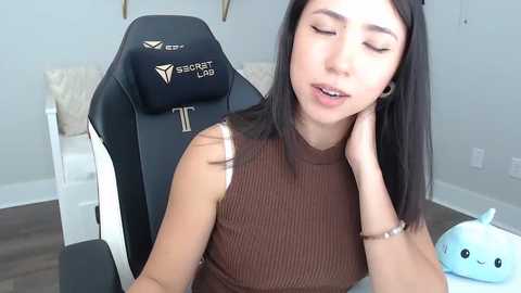 Media: jadelove_ Chaturbate 2023-11-06 18:50:00
