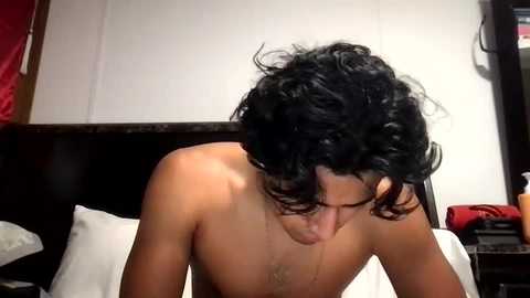 papabear2100 @ chaturbate on 20231107
