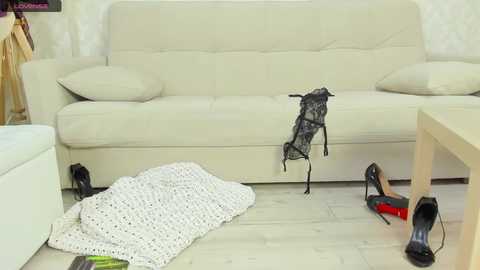 Media: linapearl Chaturbate 2023-11-09 07:57:00