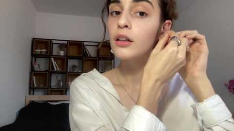 Media: wonderland_stia Chaturbate 2023-11-10 13:51:00
