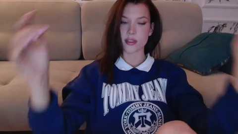 Media: bitter_moon Chaturbate 2023-11-11 01:48:00