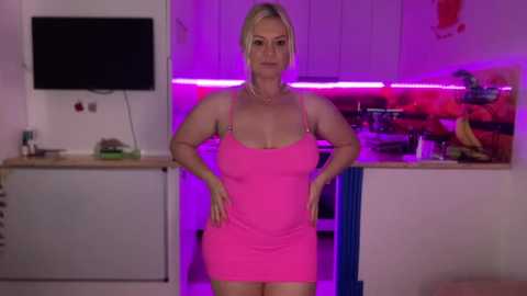 Media: kiradivine Chaturbate 2023-11-11 14:24:00
