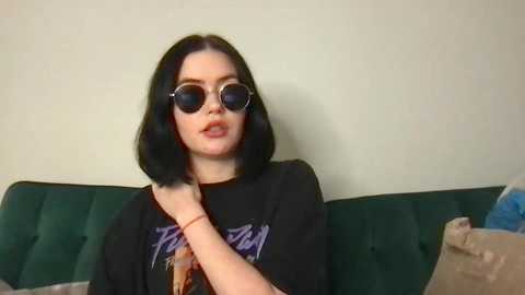 Media: littlesugarpea Chaturbate 2023-11-11 03:00:00