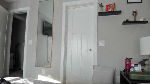 Media: luxlovely111 Chaturbate 2023-11-13 19:00:00