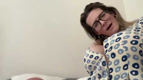 Media: naomi_reah Chaturbate 2023-11-13 15:31:00