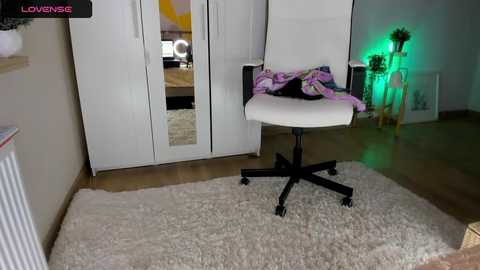 Media: roxy_blue_eyed_ Chaturbate 2023-11-13 13:20:00