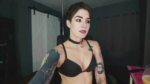 Media: aynmarie Chaturbate 2023-11-14 02:38:00