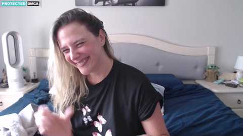 Media: bluexstacey Chaturbate 2023-11-14 07:03:00