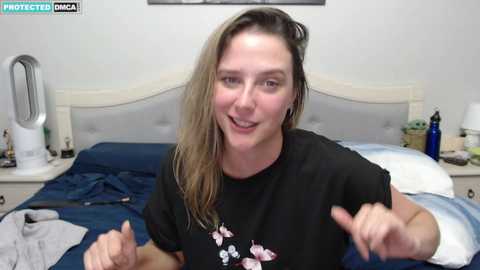 Media: bluexstacey Chaturbate 2023-11-14 10:44:00