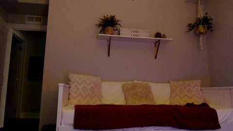 Media: jadelove_ Chaturbate 2023-11-14 00:17:00